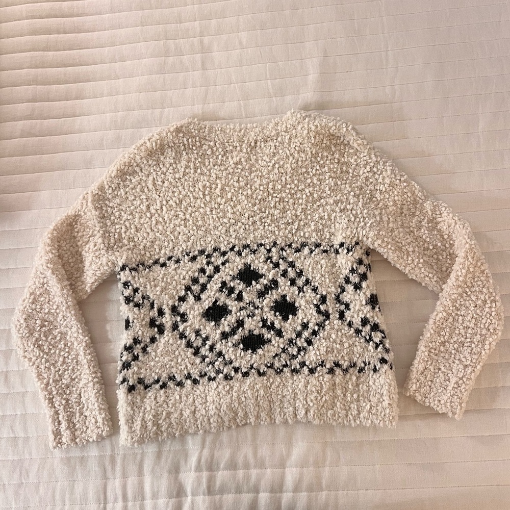 Fuzzy Sweater 🤍 - Picture 3 of 4